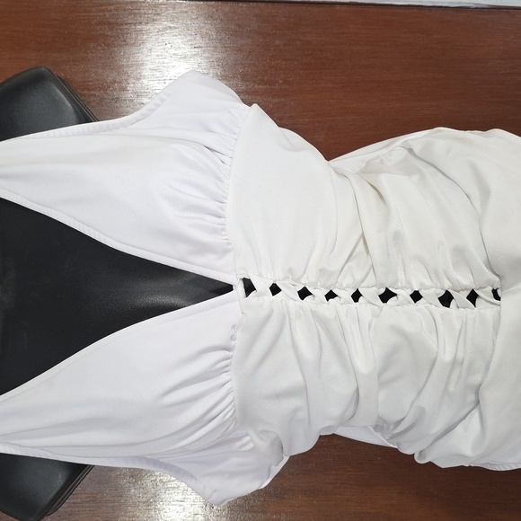 NEW VENUS White Ruched One-Piece Swimsuit - Picture 2 of 8